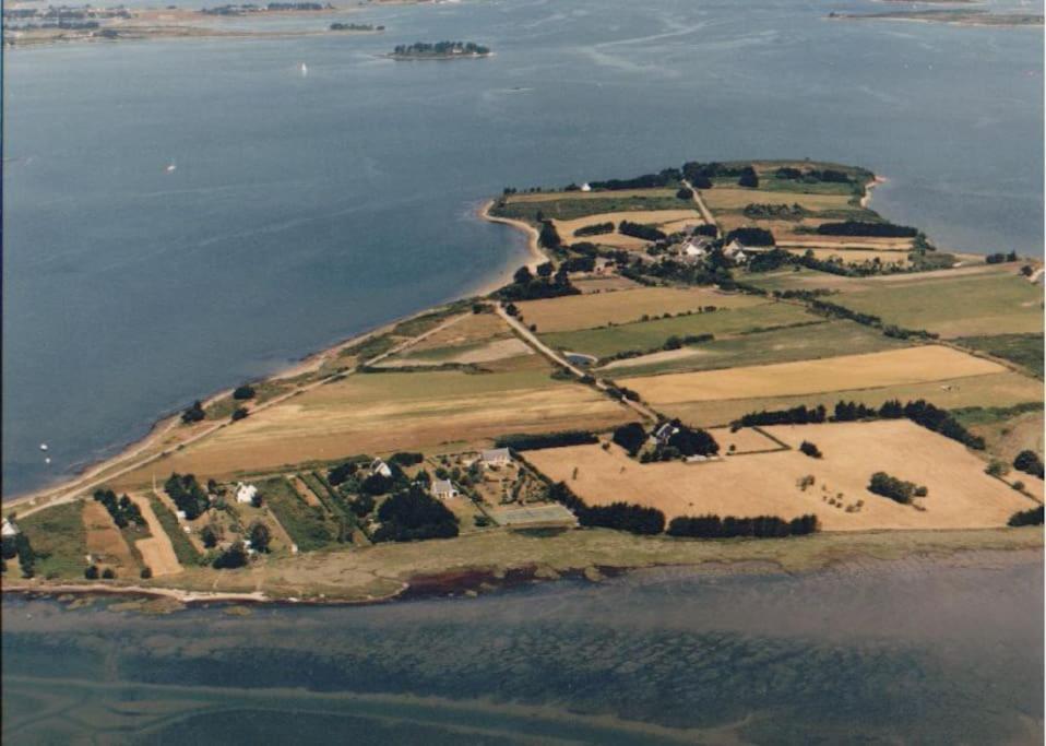 Meuble Sur L'Ile De Tascon A 300 M De La Plage Saint-Armel Exteriör bild